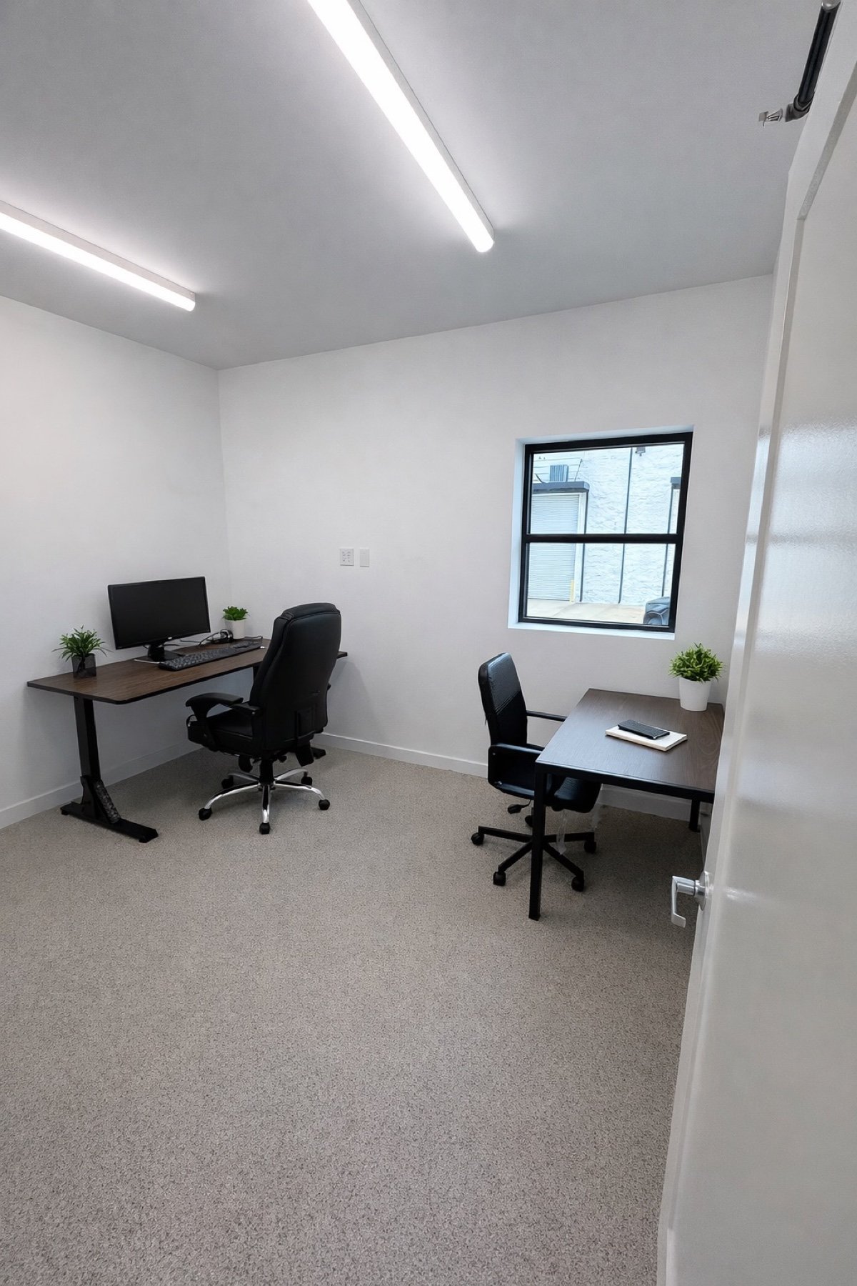 Real Dallas office workspace for project communication