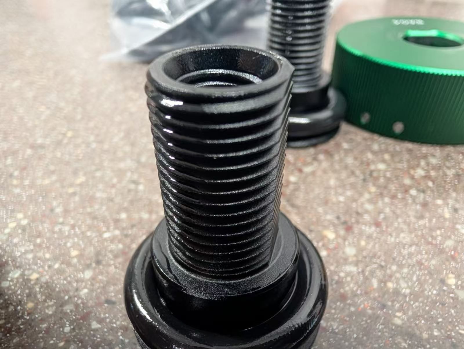 User-supplied external thread condition reference